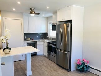 80 Hickory Rd, Port Washington, NY 11050