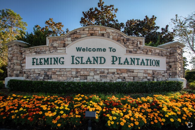 Fleming Island Plantation is a very desirable neighborhood.