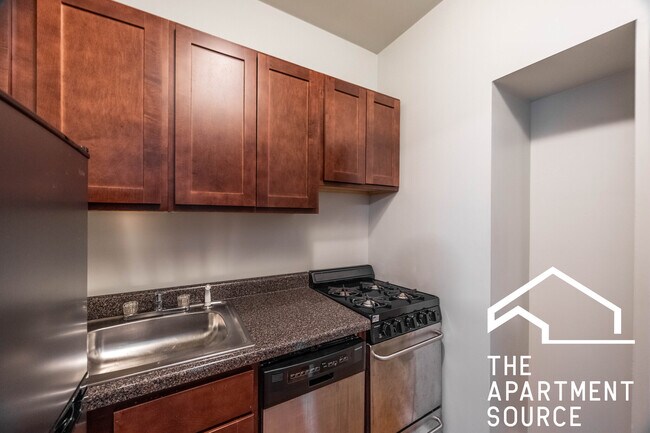 1154 N Dearborn St unit 403, Chicago, IL 60610 - photo 6