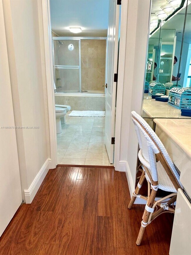 L'Excellence unit 602, Miami Beach, FL 33140 - photo 7