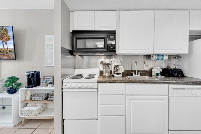 2001 S Ocean Blvd unit ID1296681P, Myrtle Beach, SC 29577 - photo 6