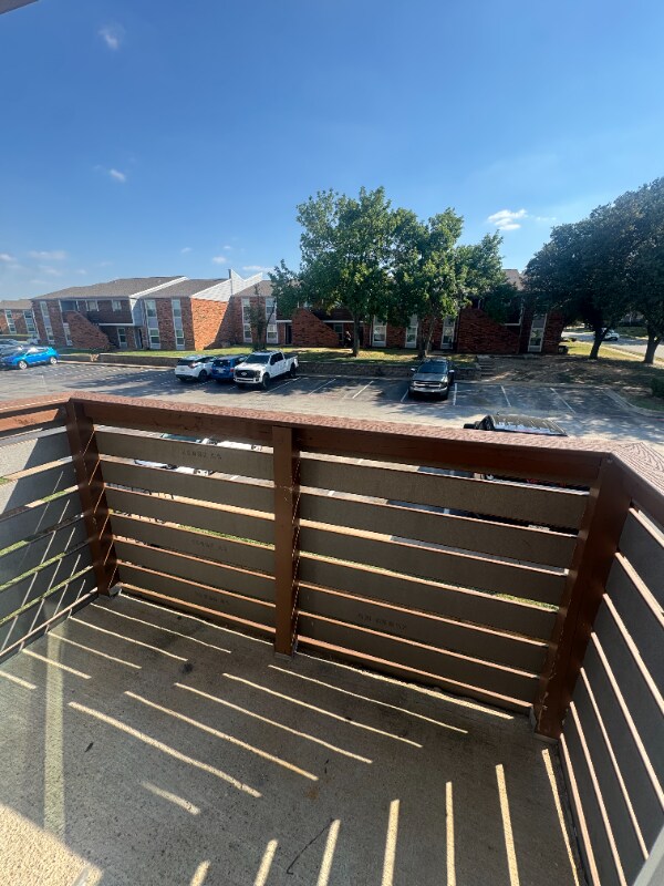 2010 Estrada Pkwy unit 34-103, Irving, TX 75061 - photo 4