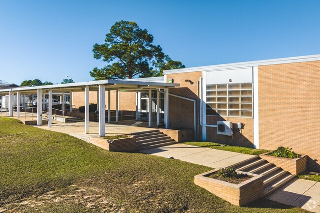WP Davidson High School is a popular choice among Skyland Park teens.
