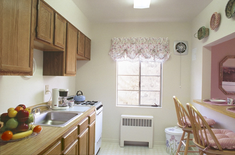 Meadow Lane, Baltimore, MD 21229 - photo 1