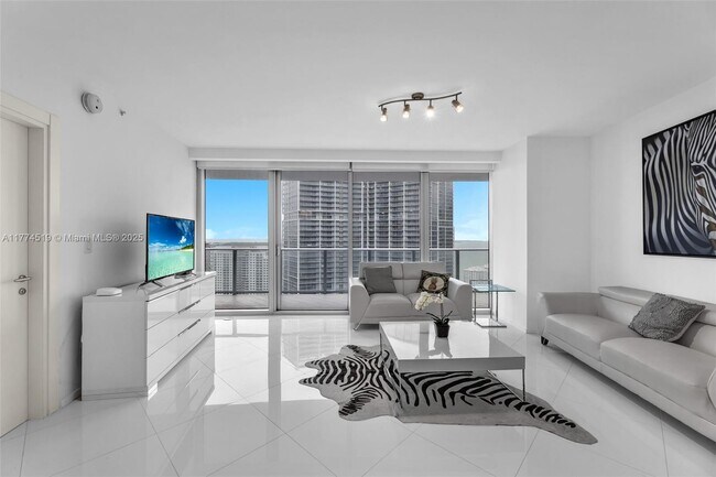 200 Biscayne Blvd unit 3908, Miami, FL 33132 - photo 2