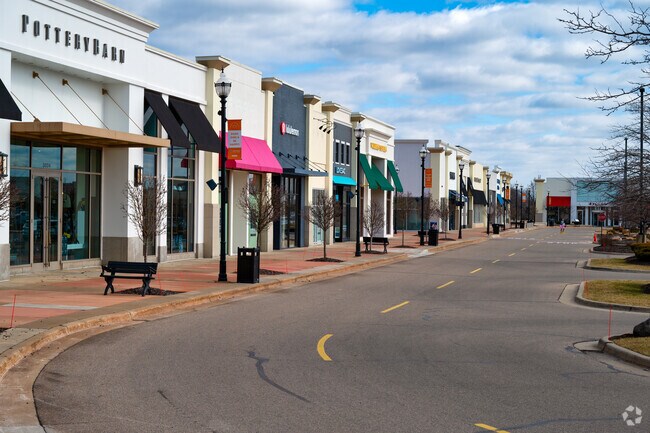 Eastwood Towne Center is a busy, upscale shopping center located north of Groesbeck.
