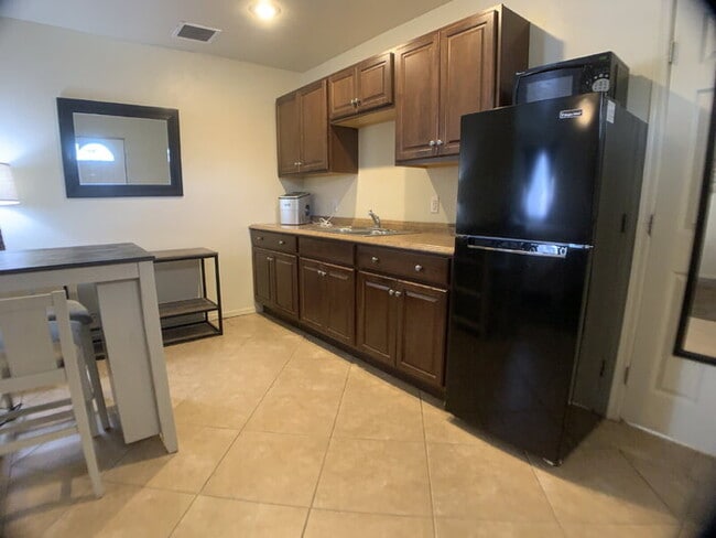3333 W 8th St unit d d19, Thatcher, AZ 85552 - photo 4
