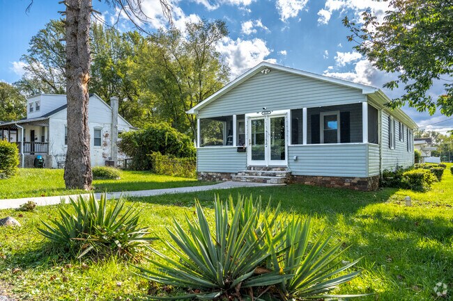 Have beautiful plant life in your front yard in Reisterstown Station.