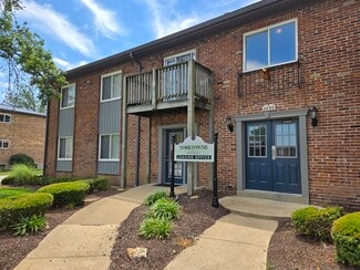 4080 Sir Bors Ct, Saint Louis, MO 63129