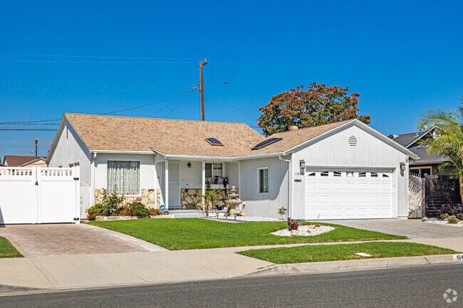 Alondra Park's residential blocks are made of up of mostly quant ranch style homes with well maintained front lawns.