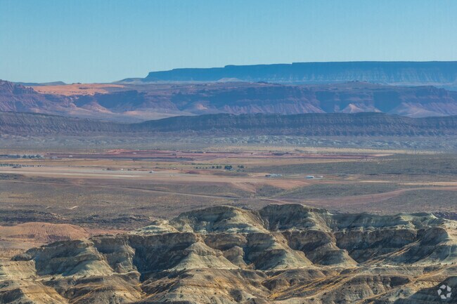 In Hidden Valley you are minutes away from breathtaking natural landscapes.