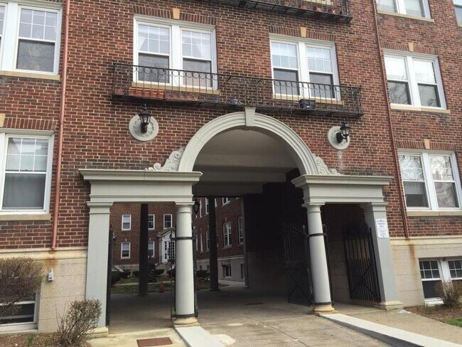 154 Summer St unit 155-12AF, Somerville, MA 02143 - photo 2