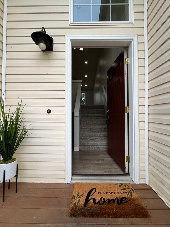 607 W 1st St, Newberg, OR 97132