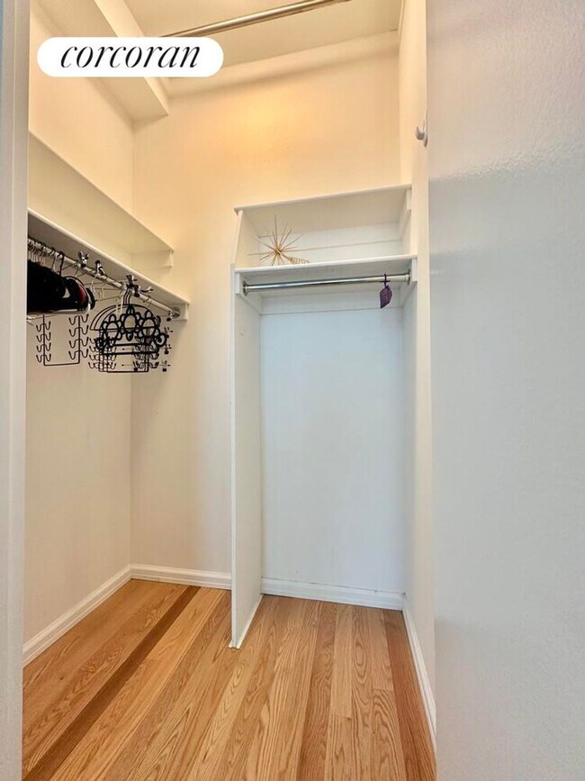 46-10 Center Blvd, Long Island City, NY 11109 - photo 4