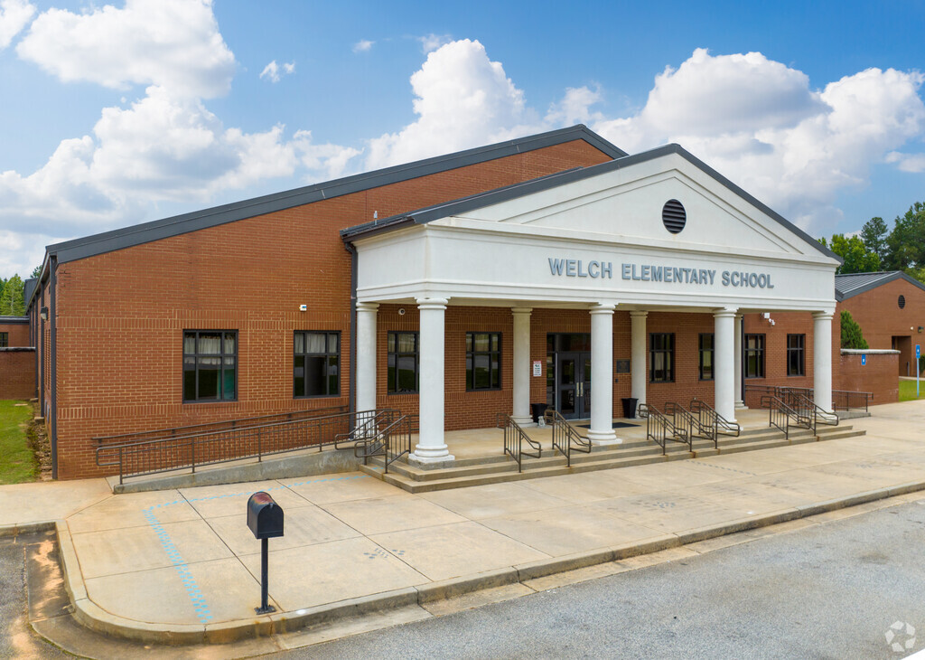 Welch Elementary School Rankings, Reviews & Demographics - Homes.com