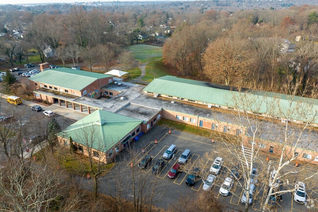 Wolfpit School is in the Norwalk school district.