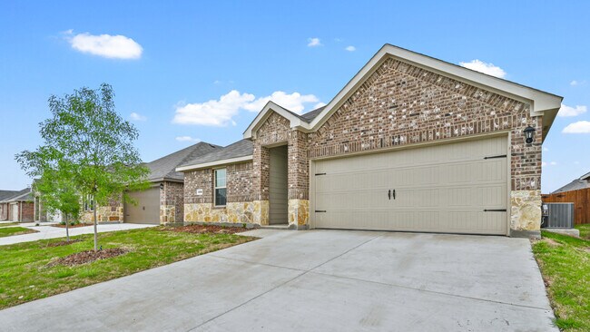 2914 Drury Ln unit 36201518, Ennis, TX 75119 - photo 3