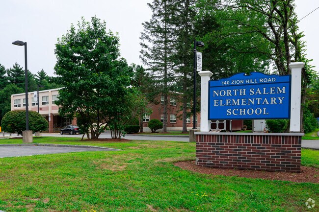 North Salem Elementary School teaches kindergarten through 5th grade students.