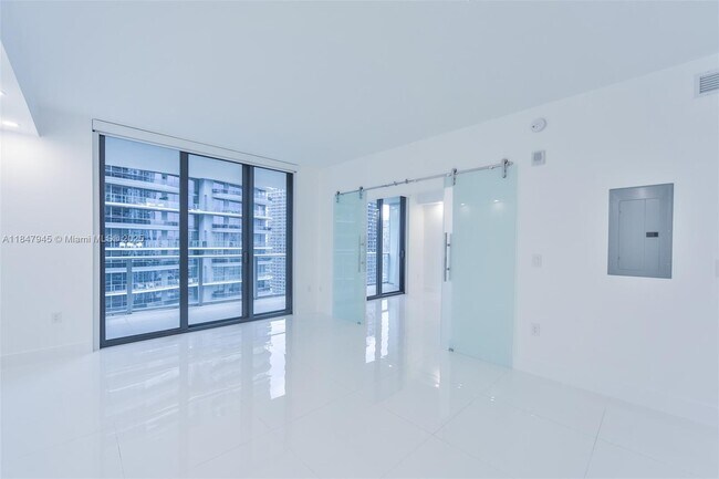 1010 Brickell Ave unit 3105, Miami, FL 33131 - photo 4