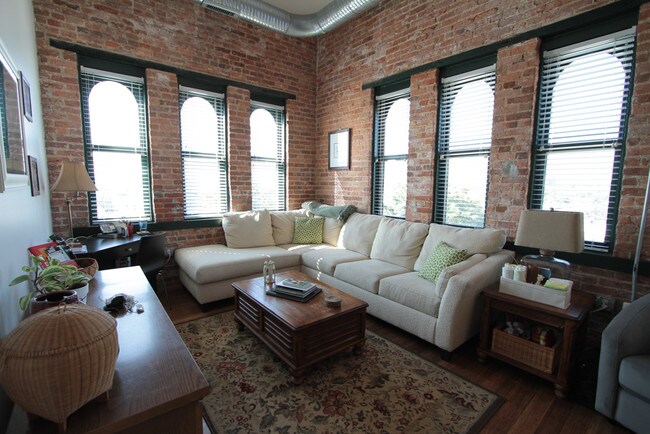 Miller's Court, Baltimore, MD 21218 - photo 6