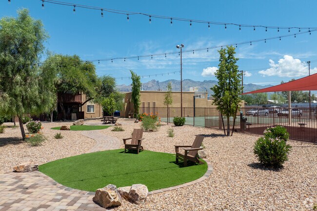 Fox Point Apartments, Tucson, AZ 85719 - photo 7