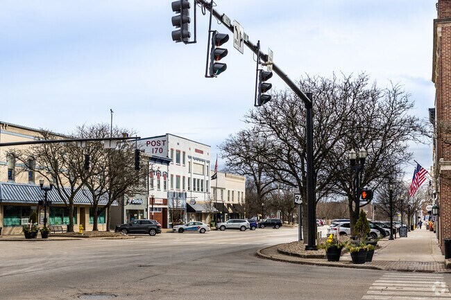 Main Street in Wadsworth is a great place to spend a day shopping.