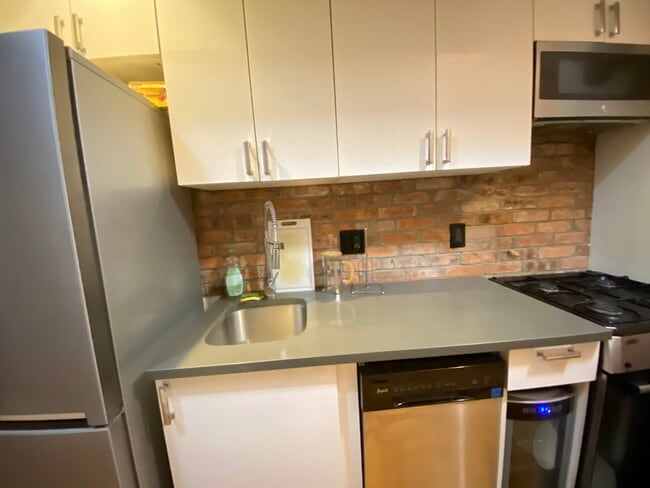 62 W 106th St, New York, NY 10025 - photo 3