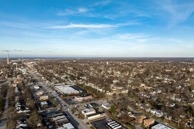 The Cuyahoga View neighborhood is conveniently located near downtown Cuyahoga Falls and surrounding areas.