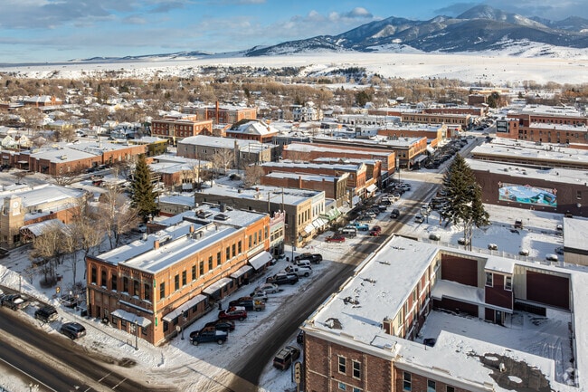 Visitors to Yellowstone Park find a charming historical Livingston on the way.