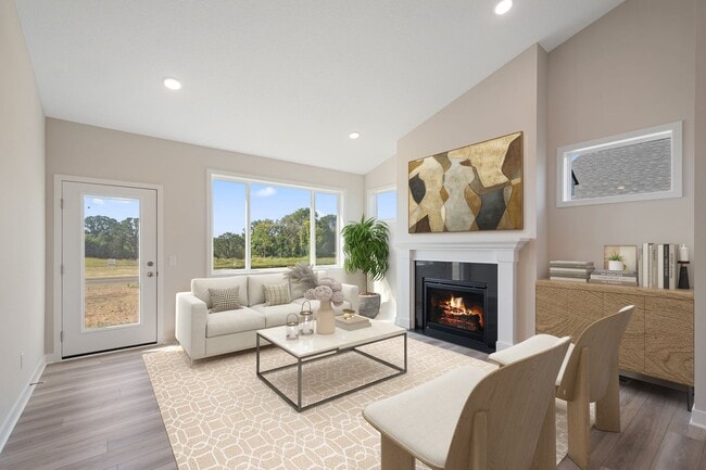 1214 Compton Ave, River Falls, WI 54022 - photo 2