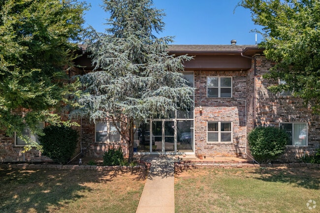 Ten15 at Hurd, Edmond, OK 73034 - photo 4