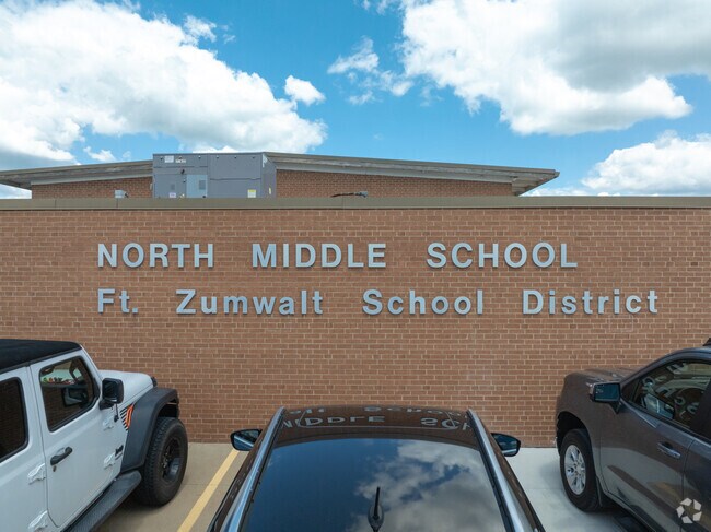 The student to teacher ratio at Fort Zumwalt North Middle is 14 to 1.