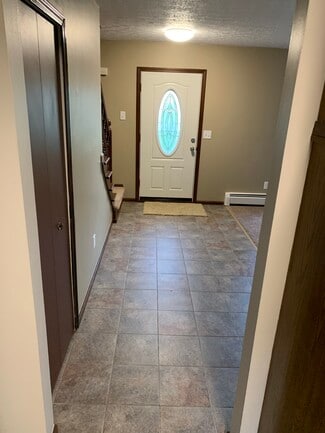 12208 Shiloh Dr, Chesterland, OH 44026