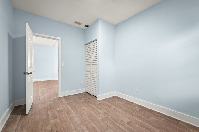 48 Kirk Rd, Jacksonville, FL 32218 - photo 3