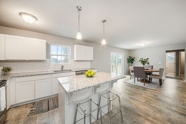 1075 Woodridge Dr unit 36448052, Saint Johns, MI 48879 - photo 7