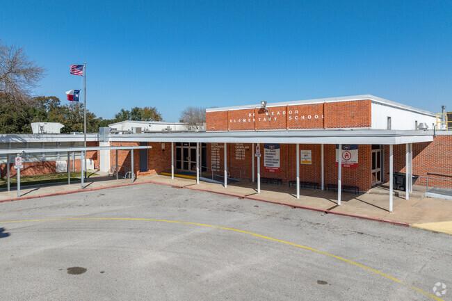 Meador Elementary School, Rankings & Reviews - Homes.com