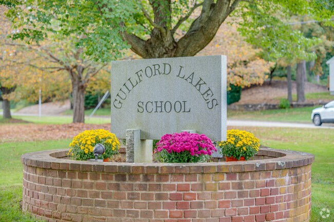 Guilford Lakes School is conveniently located on Maupas Road.