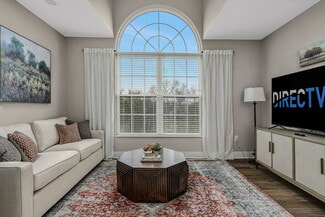 475 Oak St Unit ID1257780P, Columbus, OH 43215