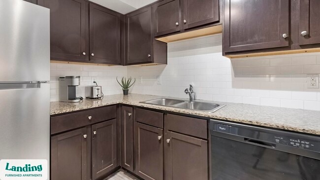 130 Camino de Oro unit 601, San Antonio, TX 78224 - photo 2