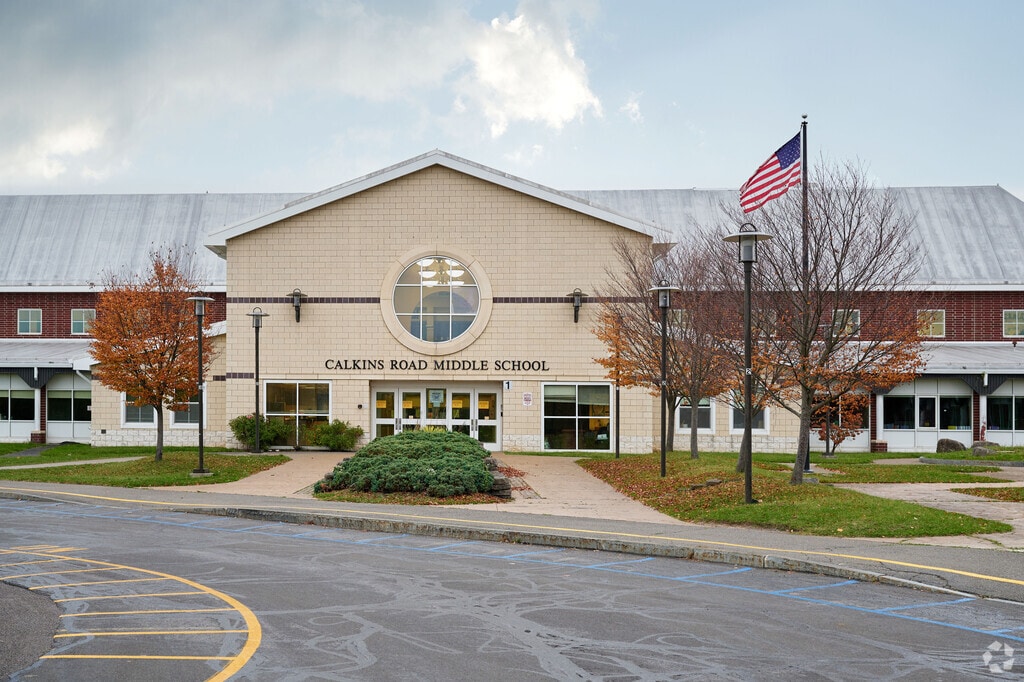 Calkins Road Middle School serves 656 students in grades 6-8.