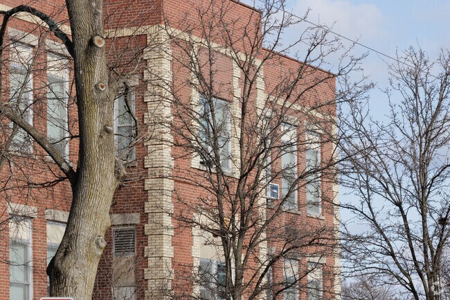 Washington Elementary School in Bergenfield, NJ has received an overall Niche grade of B.
