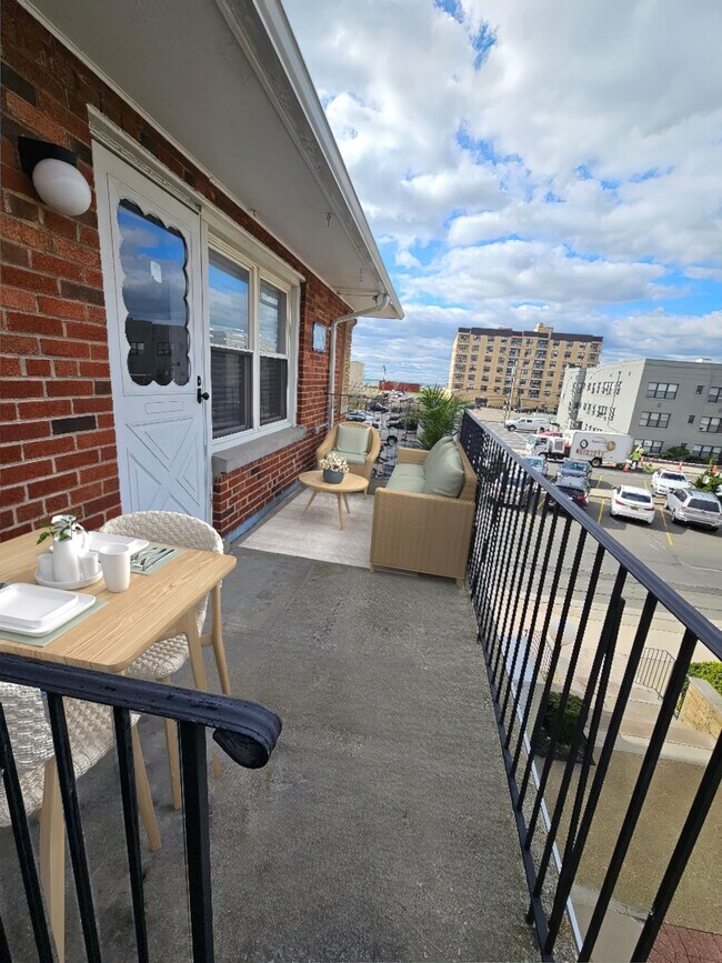 319 E Broadway, Long Beach, NY 11561 - photo 3
