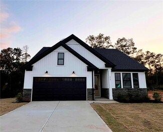 212 Tiger Lily Dr, Anderson, SC 29621