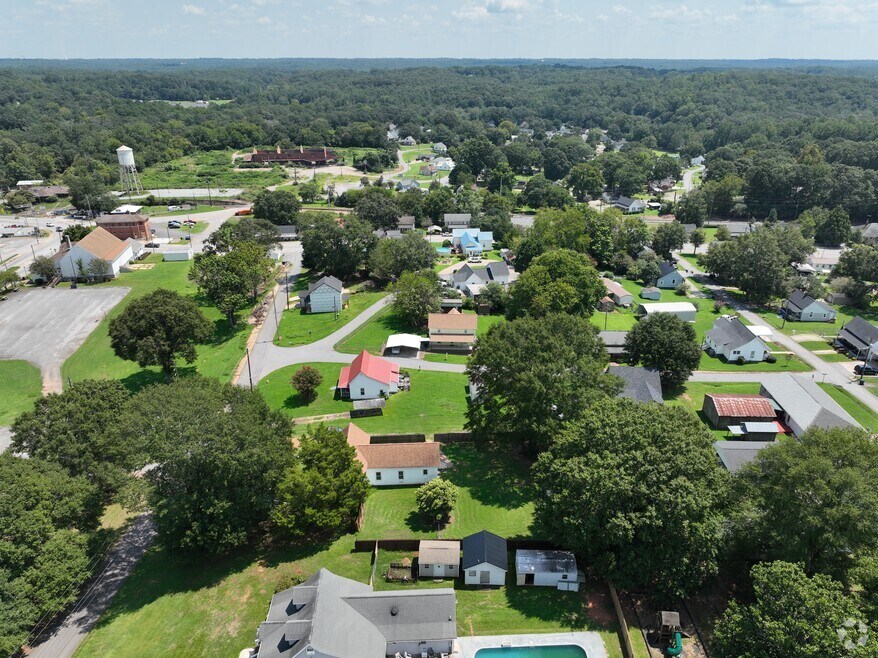 1 Baldwin St, Pelzer, SC 29669 - photo 2