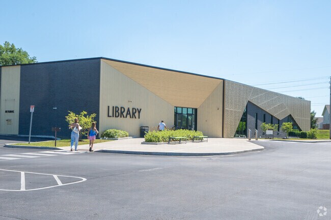 The West Perry Branch of the public library is located near Southern Dunes.