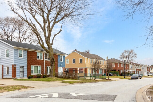Colorful homes line the streets of Sunnyside.