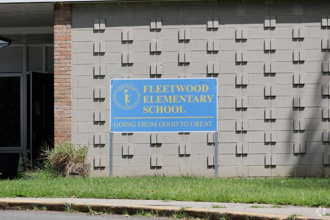 Fleetwood Elementary School is a public school located in Chestnut Ricge, NY.