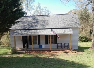 334 W Blue Ridge St, Pendleton, SC 29670