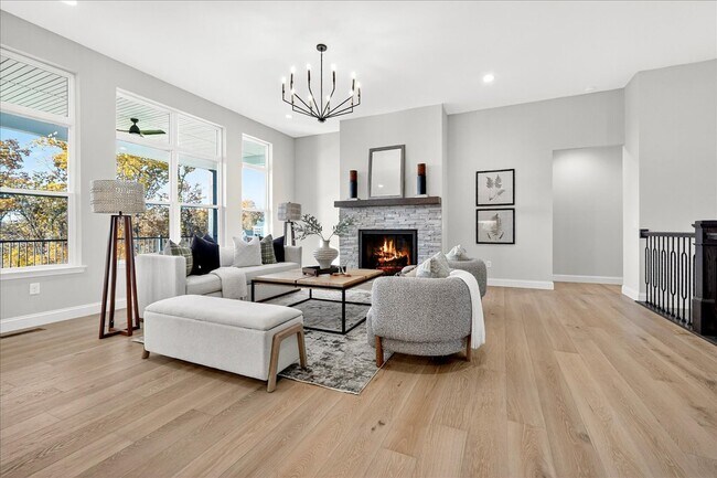 6819 Preservation Pkwy, Affton, MO 63123 - photo 4