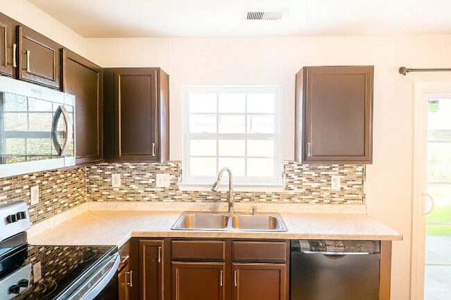 4831 Stowe Derby Dr, Charlotte, NC 28278 - photo 5